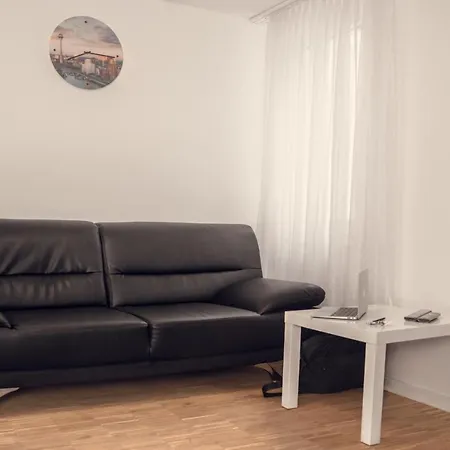 Altstadt Alisa شقة